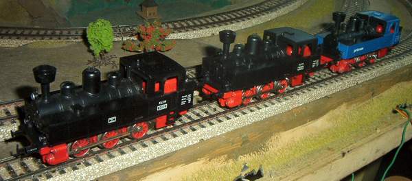 Interessant sind die Lokomotiven 3090 und 3197.